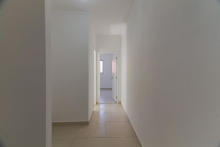 Casa à venda com 80m², 2 quartos e 2 vagasCorredor Quartos