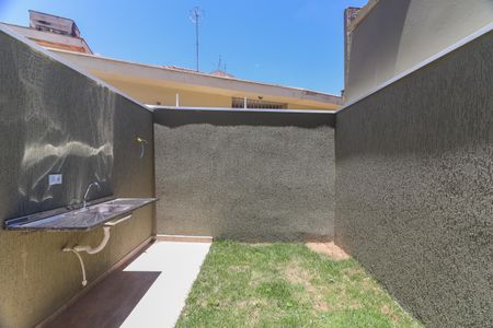Casa à venda com 80m², 2 quartos e 2 vagasLavanderia
