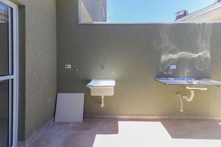 Casa à venda com 80m², 2 quartos e 2 vagasLavanderia