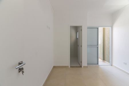 Casa à venda com 80m², 2 quartos e 2 vagasSuíte
