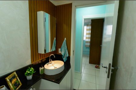 Apartamento à venda com 58m², 2 quartos e 1 vagaBanheiro Social