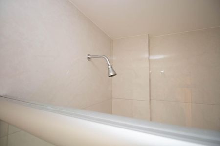 Banheiro da Suíte de apartamento para alugar com 1 quarto, 39m² em Shcgn 703, Brasília