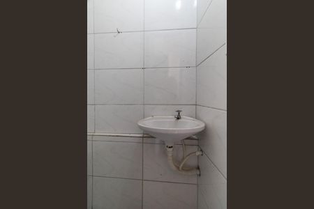 Casa à venda com 200m², 7 quartos e 5 vagas Casa à venda com 200m², 7 quartos e 5 vagasSalão - Banheiro