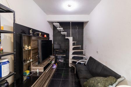 Casa à venda com 200m², 7 quartos e 5 vagas Casa à venda com 200m², 7 quartos e 5 vagasEdícula - Sala e Cozinha