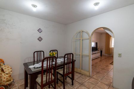 Casa à venda com 200m², 7 quartos e 5 vagas Casa à venda com 200m², 7 quartos e 5 vagasSala de Jantar