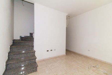 Casa de condomínio para alugar com 250m², 2 quartos e 1 vaga Casa de condomínio para alugar com 250m², 2 quartos e 1 vagaSala