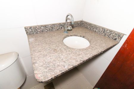 Casa de condomínio para alugar com 250m², 2 quartos e 1 vaga Casa de condomínio para alugar com 250m², 2 quartos e 1 vagaBanheiro da Suíte 1