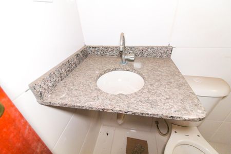 Casa de condomínio para alugar com 250m², 2 quartos e 1 vaga Casa de condomínio para alugar com 250m², 2 quartos e 1 vagaBanheiro da Suíte 2