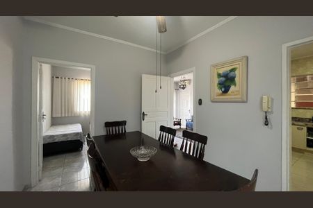 Casa à venda com 204m², 3 quartos e 2 vagasSala