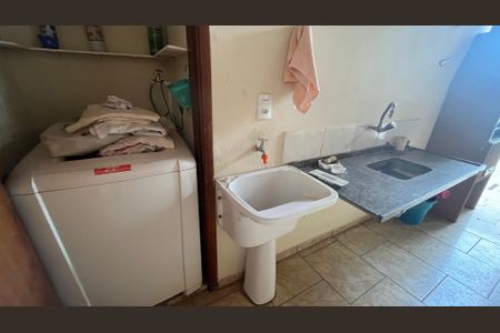 Casa à venda com 204m², 3 quartos e 2 vagasÁrea de Serviço