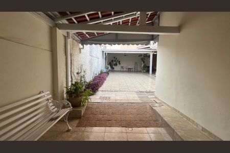 Casa à venda com 204m², 3 quartos e 2 vagasÁrea Externa