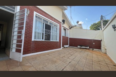 Casa à venda com 204m², 3 quartos e 2 vagasFachada Interna