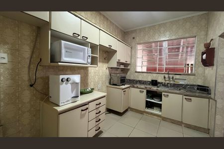 Casa à venda com 204m², 3 quartos e 2 vagasCozinha