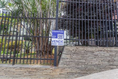 Apartamento à venda com 110m², 2 quartos e 1 vaga Apartamento à venda com 110m², 2 quartos e 1 vagaPlaquinha Instalada