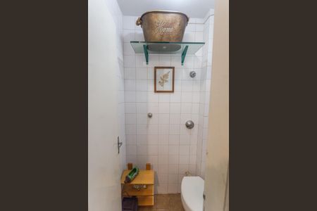 Apartamento à venda com 110m², 2 quartos e 1 vaga Apartamento à venda com 110m², 2 quartos e 1 vagaBanheiro de serviço