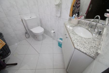 Casa para alugar com 145m², 4 quartos e 4 vagasBanheiro da Suíte