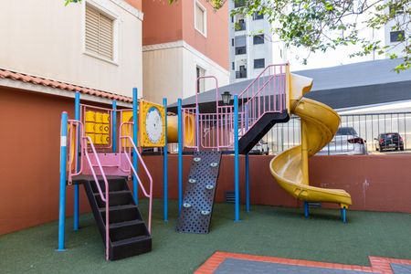 Apartamento à venda com 65m², 2 quartos e 1 vagaÁrea comum - Playground