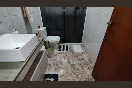Casa à venda com 210m², 3 quartos e 6 vagasBanheiro da Suíte