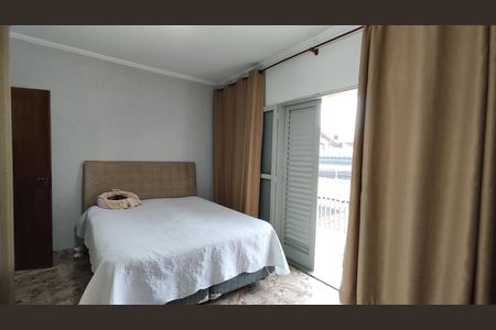 Casa à venda com 210m², 3 quartos e 6 vagasSuíte