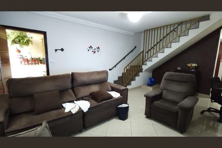 Casa à venda com 210m², 3 quartos e 6 vagasSala