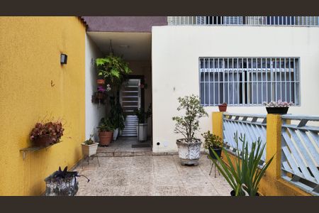Casa à venda com 210m², 3 quartos e 6 vagasQuintal