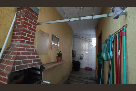 Casa à venda com 210m², 3 quartos e 6 vagasQuintal