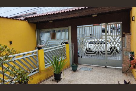 Casa à venda com 210m², 3 quartos e 6 vagasQuintal