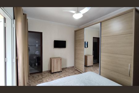 Casa à venda com 210m², 3 quartos e 6 vagasSuíte