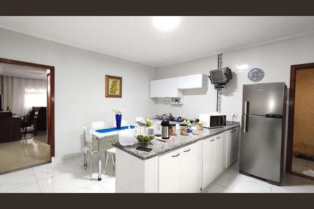 Casa à venda com 210m², 3 quartos e 6 vagasCozinha