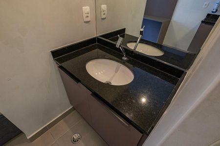 Banheiro de kitnet/studio à venda com 1 quarto, 25m² em Cerqueira César, São Paulo