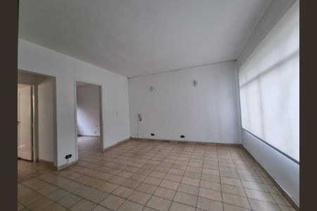 Casa para alugar com 100m², 2 quartos e 1 vaga Casa para alugar com 100m², 2 quartos e 1 vagaSala