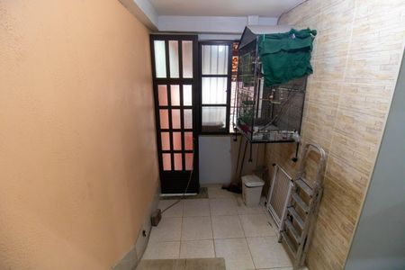 Casa à venda com 258m², 4 quartos e sem vaga Casa à venda com 258m², 4 quartos e sem vagaHall