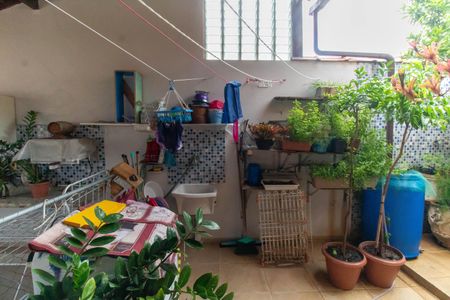 Casa à venda com 258m², 4 quartos e sem vaga Casa à venda com 258m², 4 quartos e sem vagaTerraço