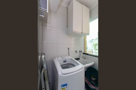 Casa de condomínio à venda com 50m², 2 quartos e 1 vagaÁrea de Serviço