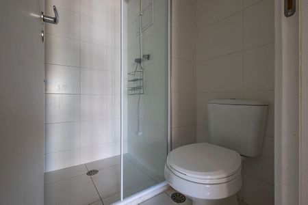 Banheiro de kitnet/studio à venda com 1 quarto, 25m² em Cerqueira César, São Paulo