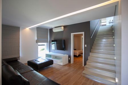 Casa de condomínio à venda com 520m², 4 quartos e 3 vagasSala 2