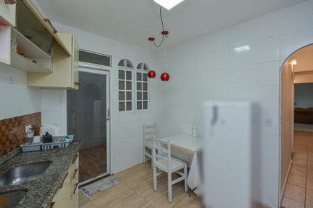 Casa para alugar com 100m², 2 quartos e sem vaga Casa para alugar com 100m², 2 quartos e sem vagaCozinha