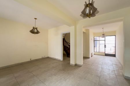 Casa à venda com 146m², 3 quartos e 2 vagasSala