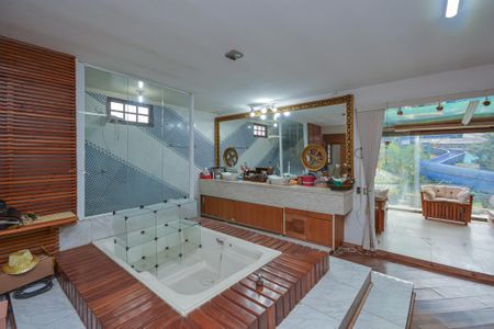 Casa para alugar com 800m², 3 quartos e 3 vagas Casa para alugar com 800m², 3 quartos e 3 vagasBanheiro da Suíte 1