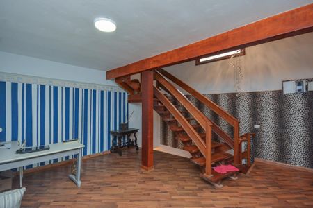 Casa para alugar com 800m², 3 quartos e 3 vagas Casa para alugar com 800m², 3 quartos e 3 vagasSala de TV