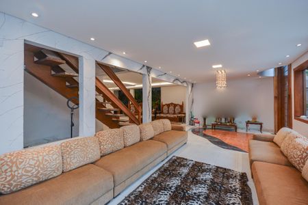 Sala de casa para alugar com 3 quartos, 800m² em Interlagos, São Paulo