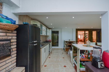 Casa para alugar com 800m², 3 quartos e 3 vagas Casa para alugar com 800m², 3 quartos e 3 vagasCozinha