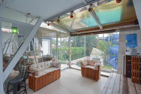 Casa para alugar com 800m², 3 quartos e 3 vagas Casa para alugar com 800m², 3 quartos e 3 vagasSuíte 1