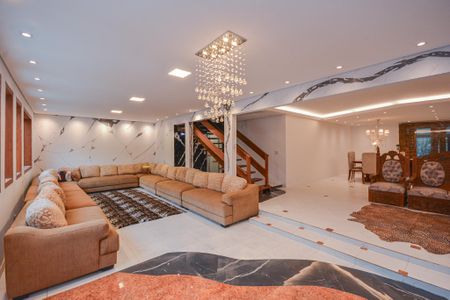 Casa para alugar com 800m², 3 quartos e 3 vagas Casa para alugar com 800m², 3 quartos e 3 vagasSala