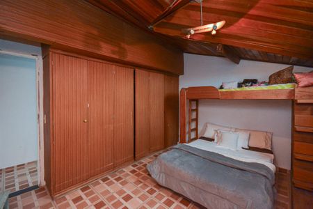 Casa para alugar com 800m², 3 quartos e 3 vagas Casa para alugar com 800m², 3 quartos e 3 vagasQuarto