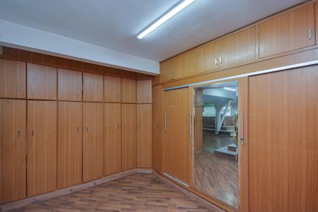 Casa para alugar com 800m², 3 quartos e 3 vagas Casa para alugar com 800m², 3 quartos e 3 vagasCloset da suíte 2