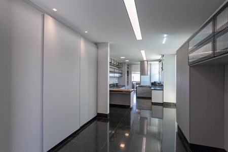 Casa de condomínio à venda com 880m², 6 quartos e 5 vagasCozinha