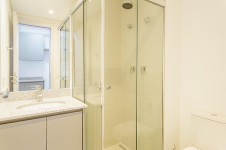 Studio para alugar com 30m², 1 quarto e sem vaga Studio para alugar com 30m², 1 quarto e sem vagaBanheiro