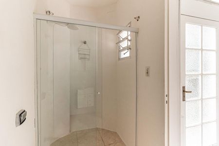 Apartamento para alugar com 75m², 2 quartos e sem vagaBanheiro da Suíte