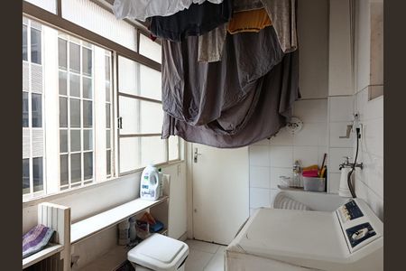 Apartamento à venda com 120m², 2 quartos e 1 vagaÁrea de Serviço